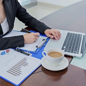 BASIC FINANCE FOR EXECUTIVE SECRETARIES AND ADMINISTRATIVE ASSISTANTS
