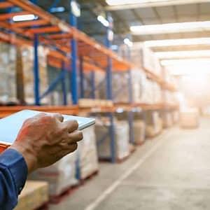 PLANNING AND MANAGING INVENTORIES IN A SUPPLY CHAIN